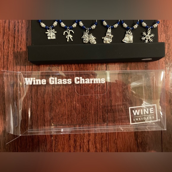 NWOT Christmas holiday wine glass charms set of 6 silver/blue - Picture 4 of 8